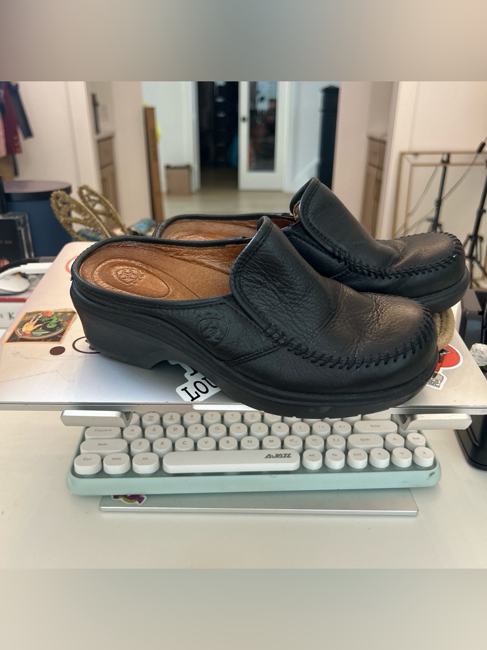 Ariat Black Leather Slip-On Clogs mules women size 6.5 comfort gorpcore